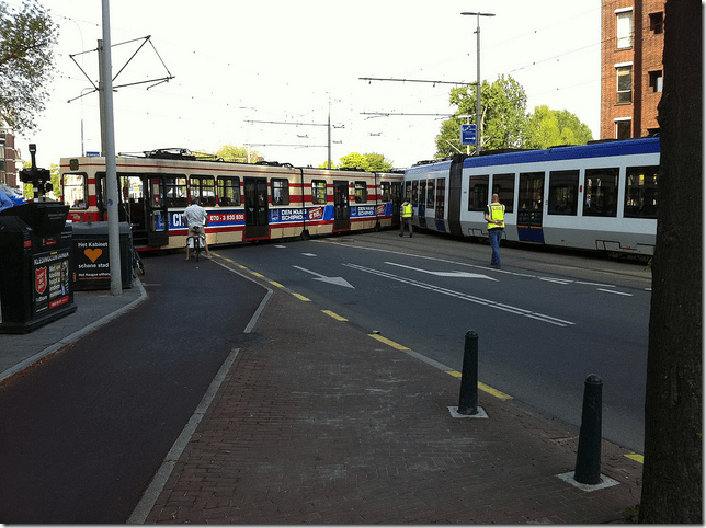 trambotsing 26 04 2011 hoek Conradkade - Laan van Meerdervoort
